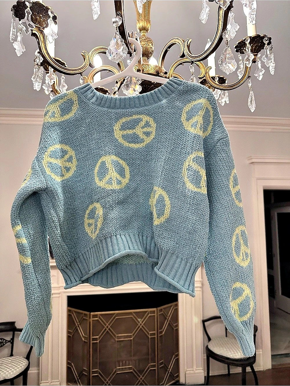 SO girls peace sign cropped sweater tagged 8, fits like a 7, EUC